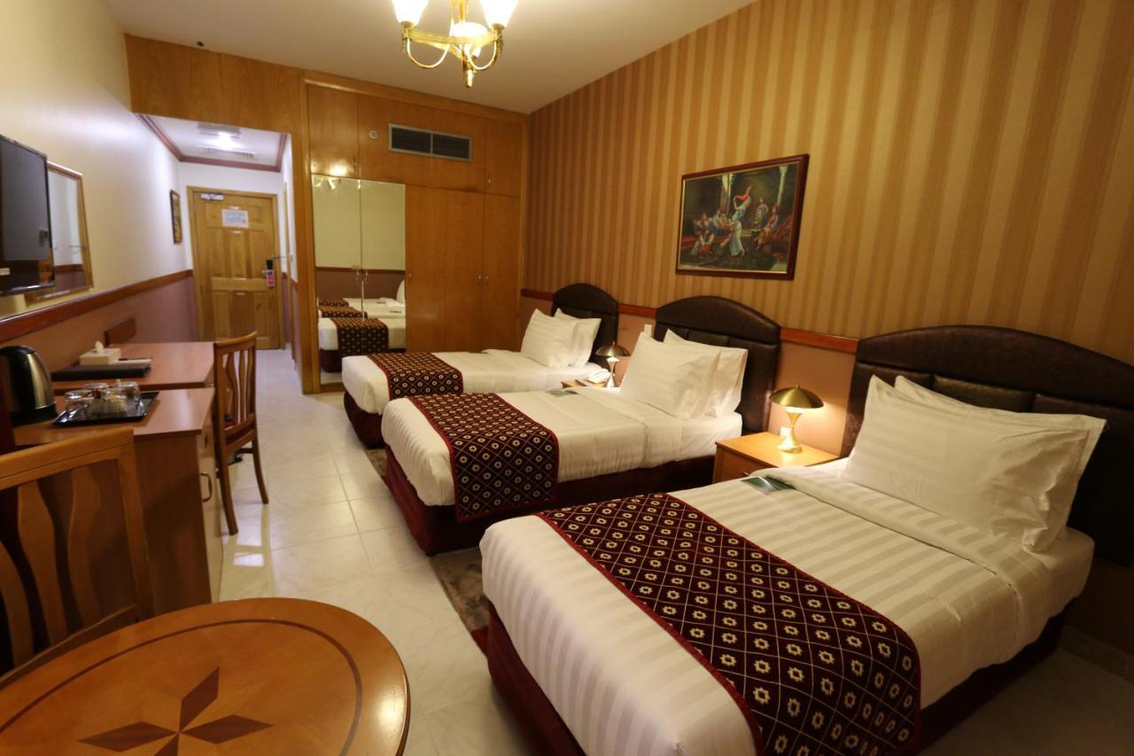 דובאי New California Hotel מראה חיצוני תמונה
