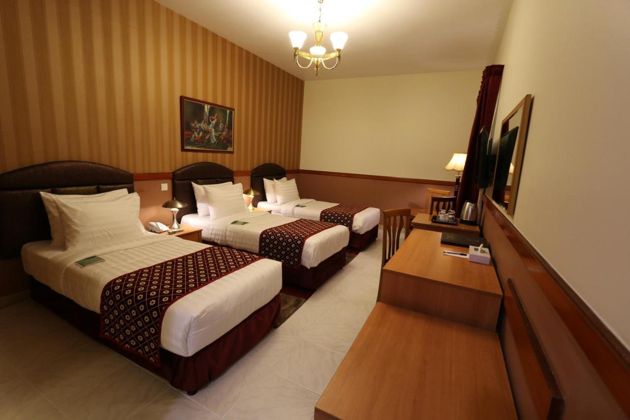 דובאי New California Hotel מראה חיצוני תמונה