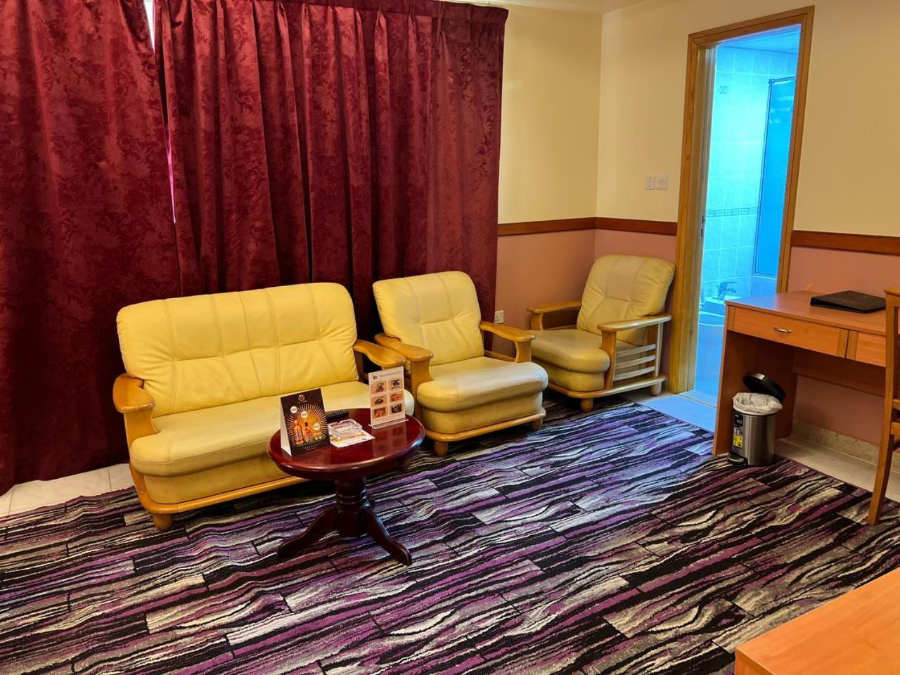 דובאי New California Hotel מראה חיצוני תמונה